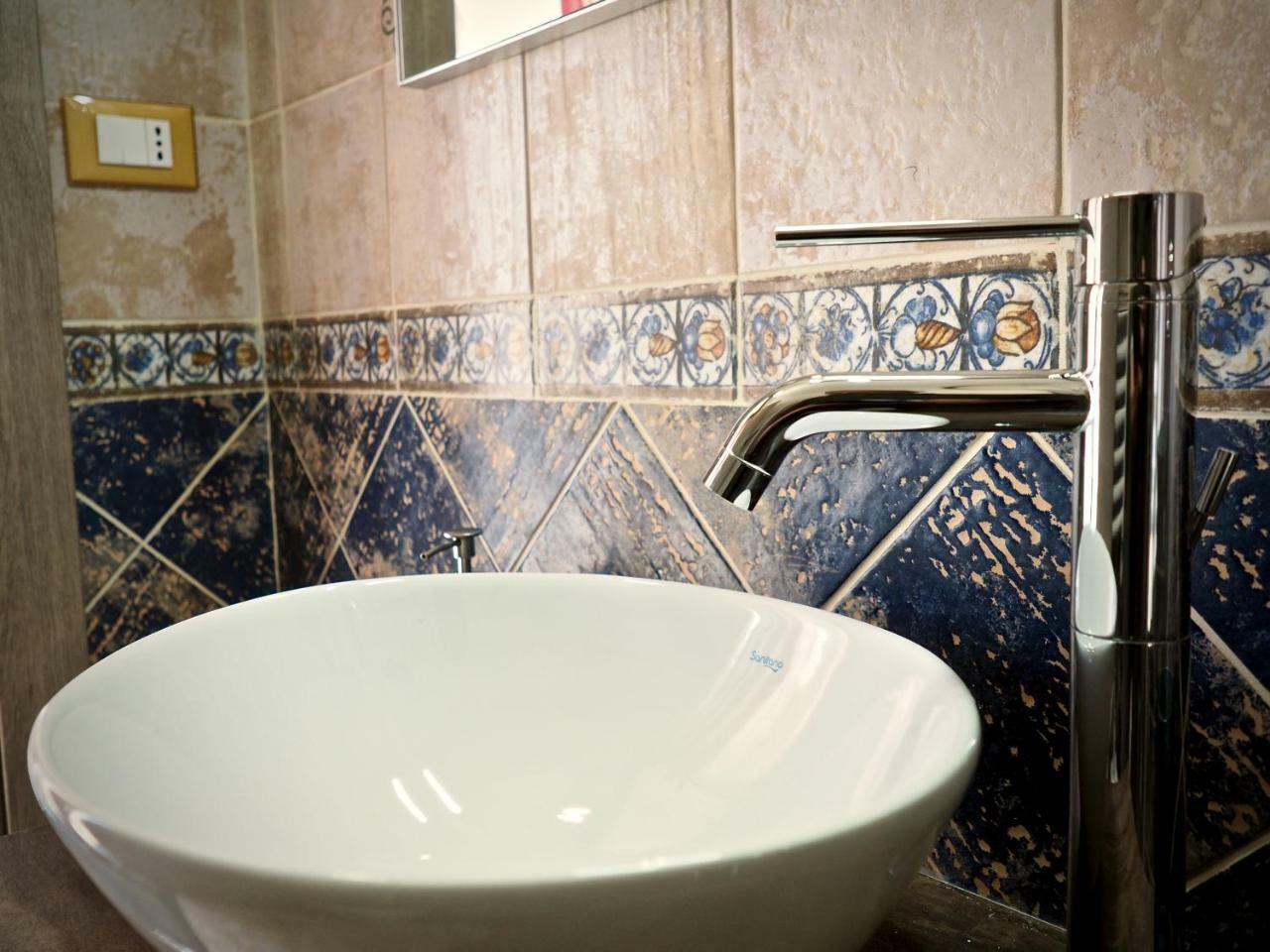 Romantic Con Vista San Donato Apartment